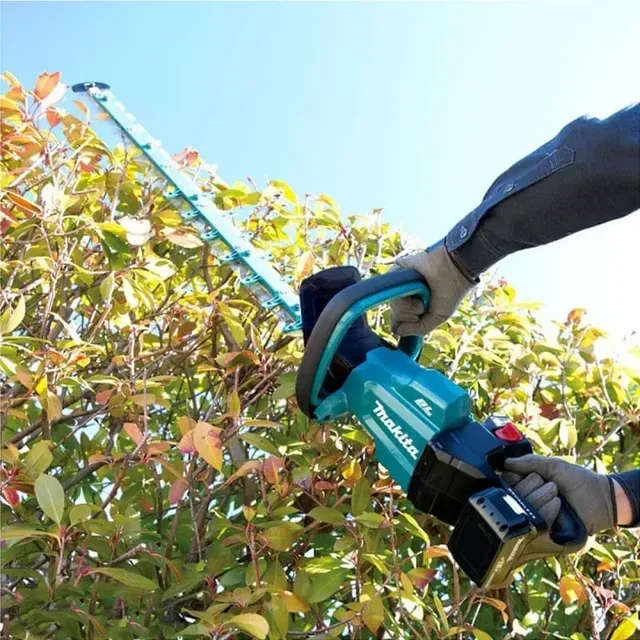 Taille-haie Makita 18V LXT DUH602RT2 60 cm avec 2 batteries 5Ah
