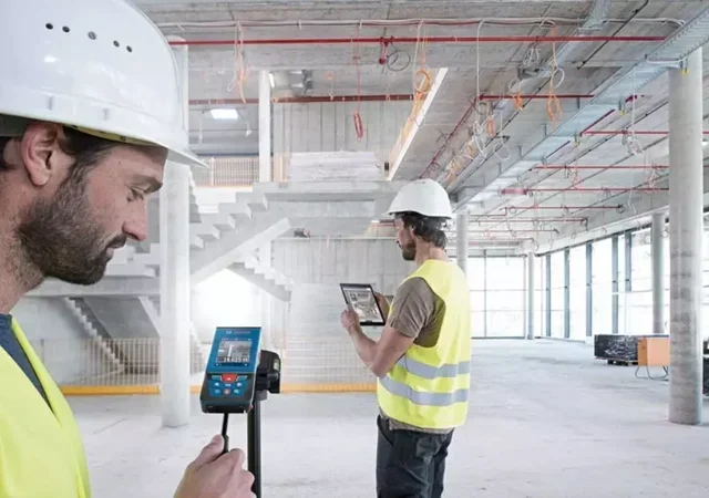 Bosch GLM 100-25 C Professional Misuratore Laser Distanza 100m Esterno Mirino Digitale