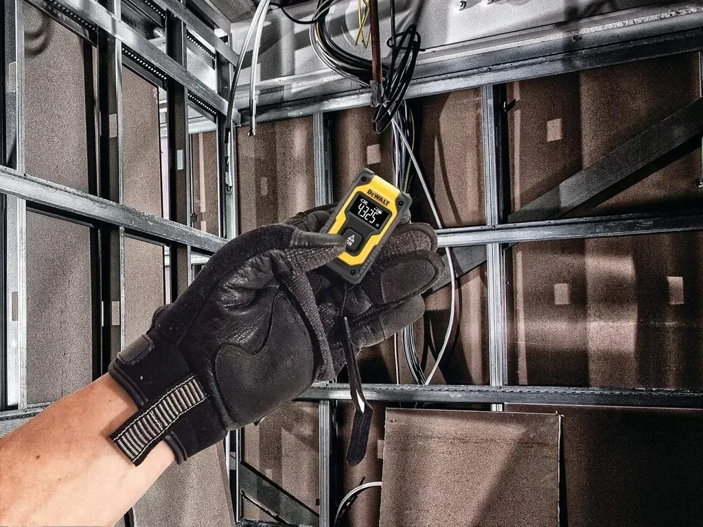 Medidor láser compacto DEWALT DW055PL-XJ 16m medición de precisión
