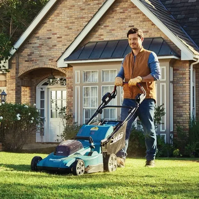 Tondeuse Makita DLM538Z 53cm 36V LXT sans batterie