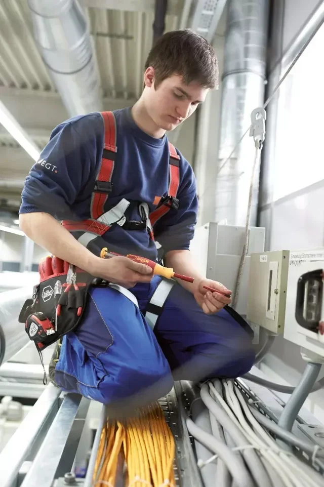 Cacciavite a cricchetto elettricista WIHA LiftUp 25 inserti magazzino integrato