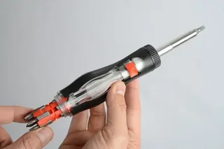 SAM OUTILLAGE T-PE Ratchet Screwdriver with 13-in-1 Bit Holder