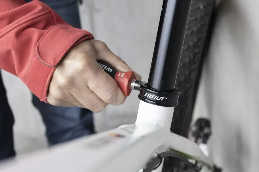 Tournevis porte-embouts compact Stubby WIHA 43613 7 embouts doubles