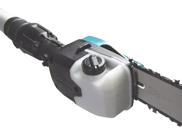 Makita 40V XGT UA004GM101 Pole Pruning Chainsaw with 4Ah Battery