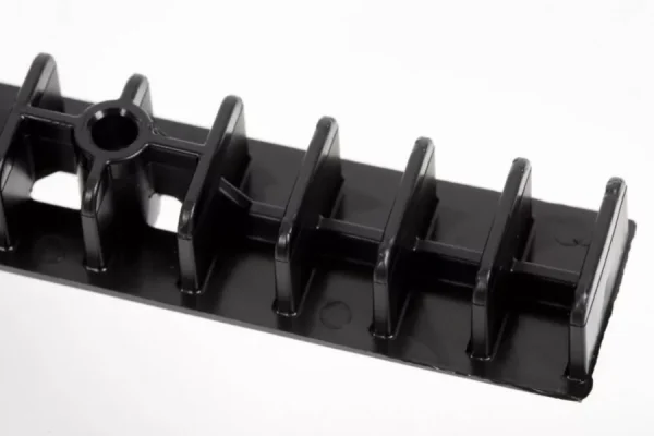 Liteau de ventilation H14 Noir UBBINK pour ardoise – 200417