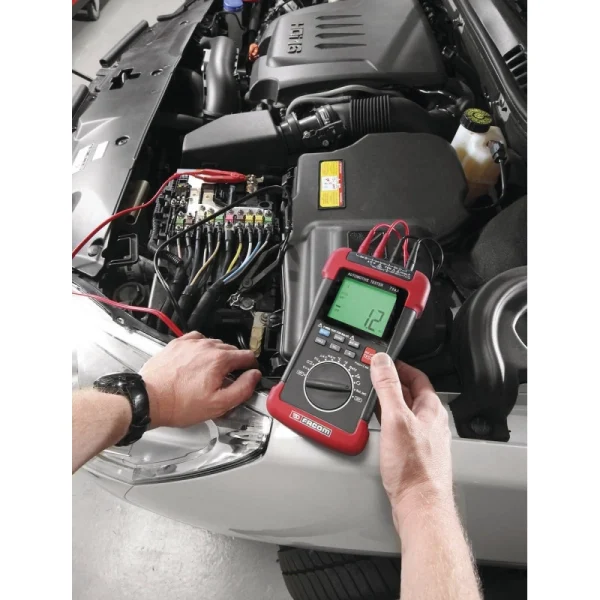 Multimètre automobile FACOM pour mesurer la résistance des batteries – 714APF