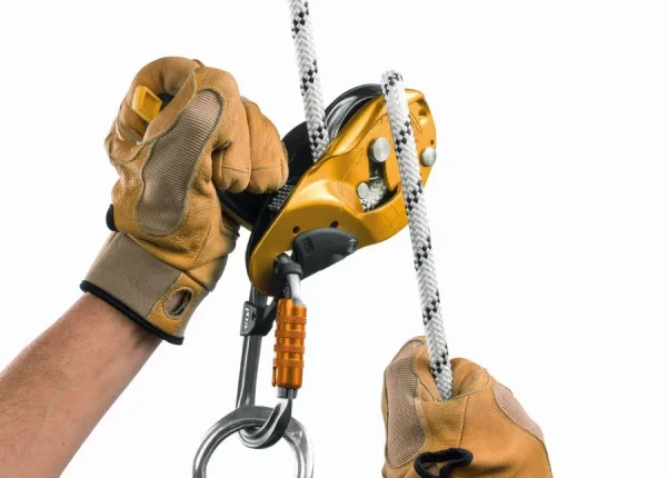 Corde semi-statique PETZL AXIS – Longueur : 10 m – Terminaison cousue – Ø 11 mm – R074BA00
