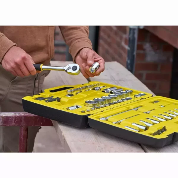 Coffret à douilles 1/4″ et 1/2″ STANLEY – Jeu de 81 pièces – FMMT82826-1